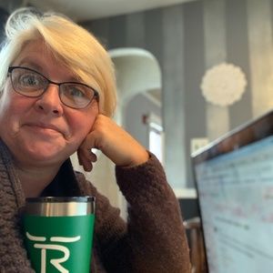 Meet your Posher, Dawn